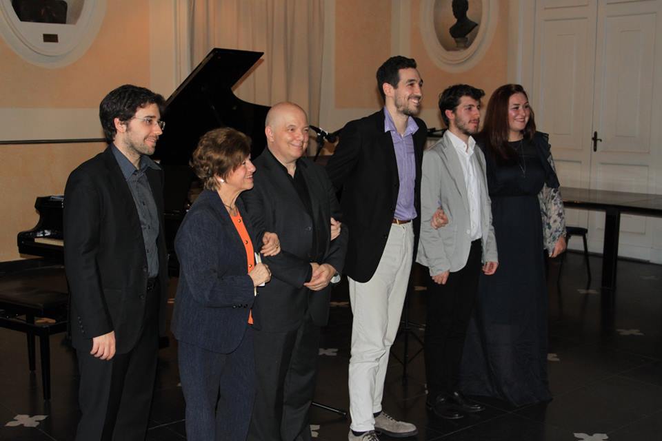 Matteo Camponero (al centro) al suo concerto del 6 maggio 2018 n